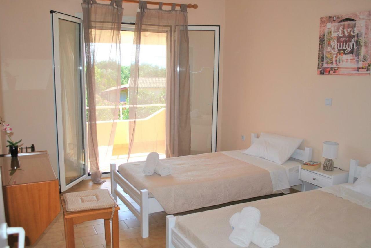 Lefkothea Apartments Kassiopi Dış mekan fotoğraf